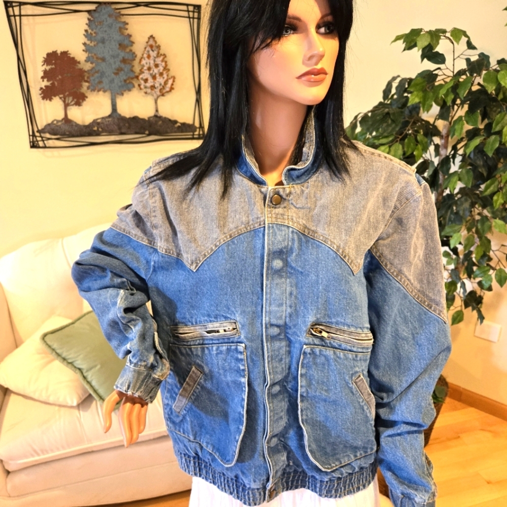 Vintage Hot Tracks Woman's 2 Tone Denim Jacket, Snap Closure, Size Large
